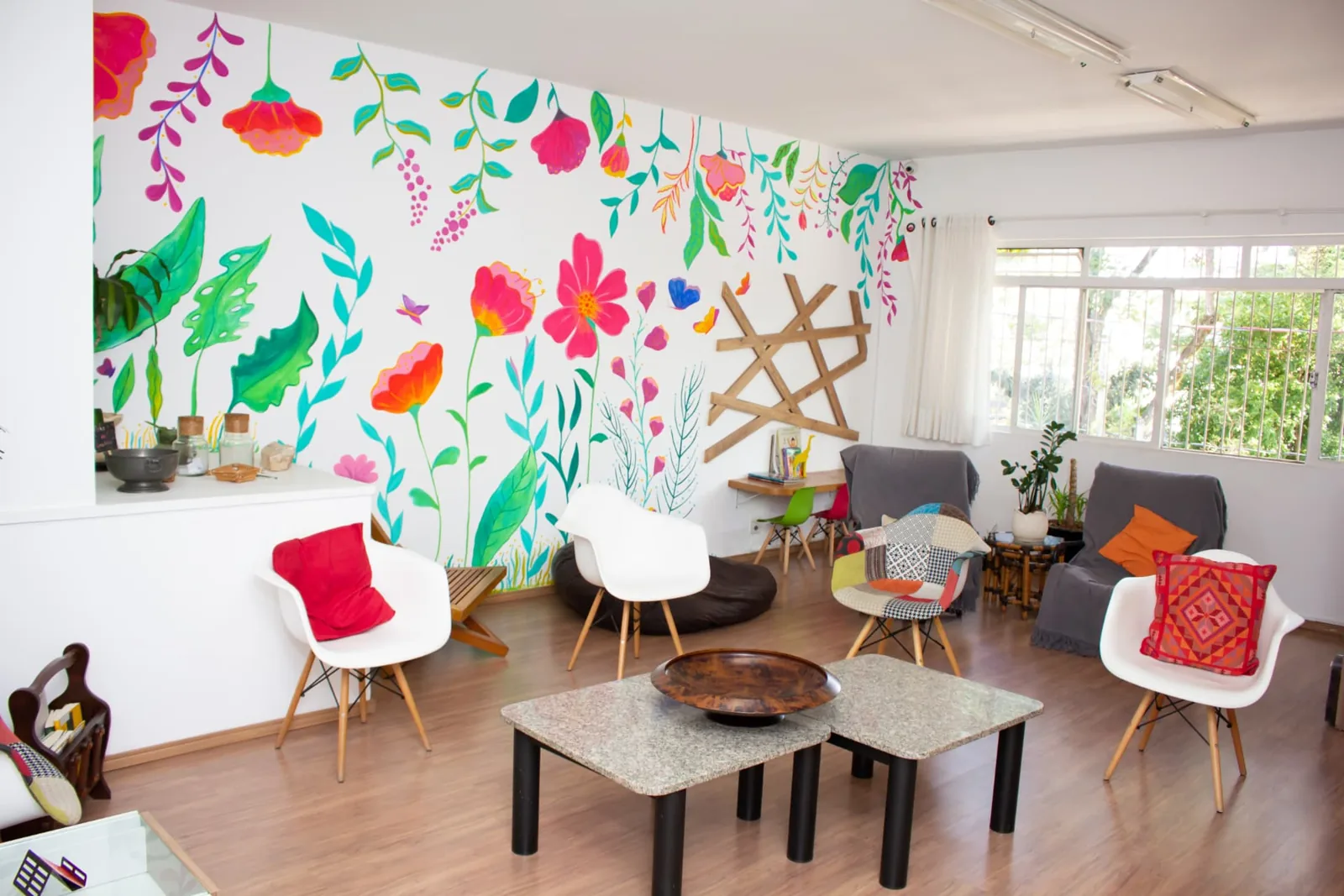 Sala de espera – consultório de fonoaudiologia de Natalia Escamez na Vila Leopoldina